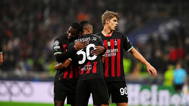 一场0-1爆出大冷门，意甲领头羊倒下，惨遭淘汰，萨里神换人